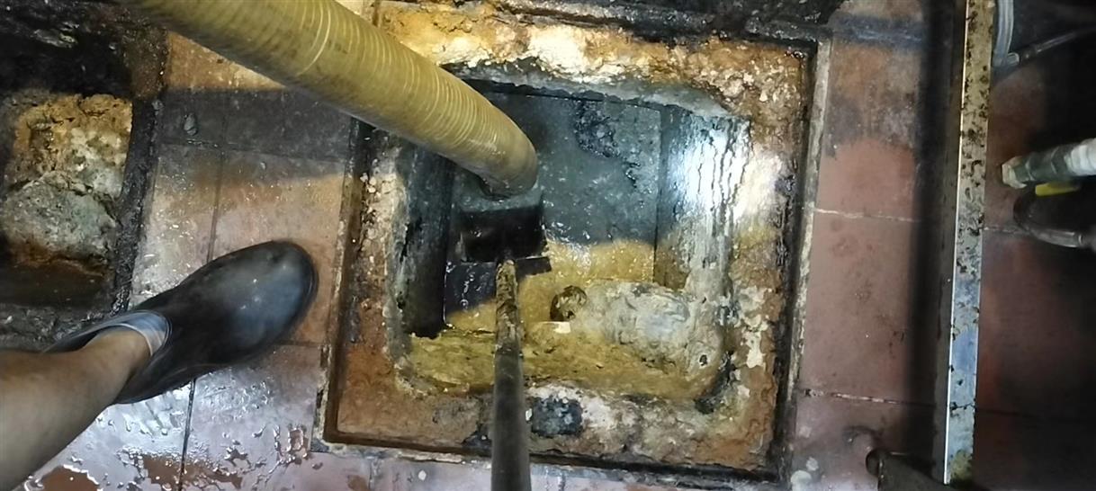 阜康污水池清理一般都有毒气，怎么预防中毒呢？